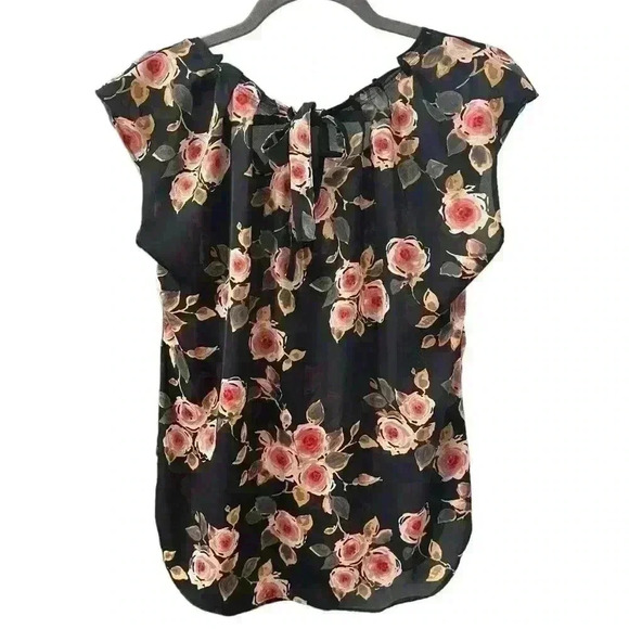 Lauren Conrad Blouse Bundle, Size S, Polka Dot, Floral, short Sleeve - Picture 11 of 14